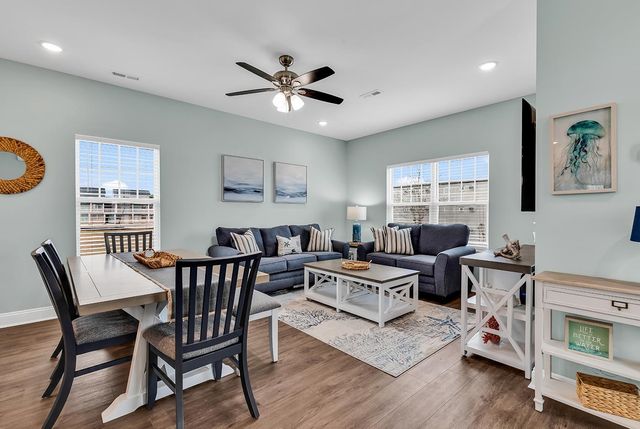 306 6th Ave. N, Myrtle Beach, SC 29577