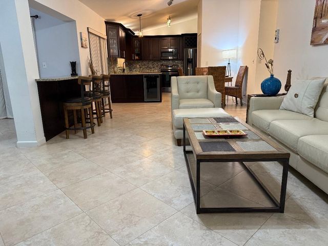 6217 Stanley Lane, Delray Beach, FL 33484