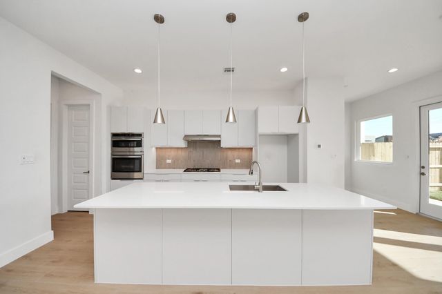 9139 La Pau Lane, Houston, TX 77051