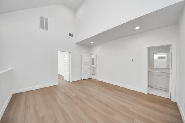 9139 La Pau Lane, Houston, TX 77051