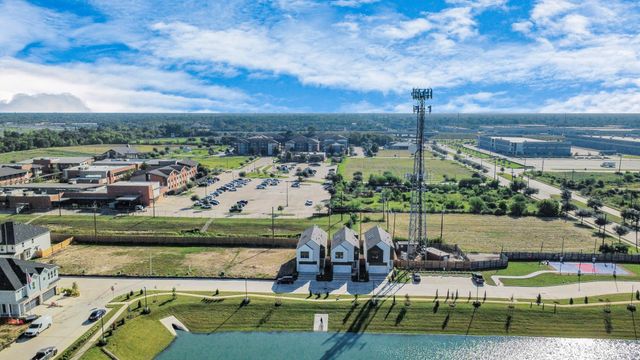 9139 La Pau Lane, Houston, TX 77051