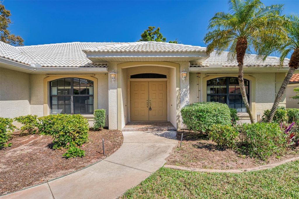 Image 11 of property listing at 525 WATERWOOD LANE, Venice, FL 34293