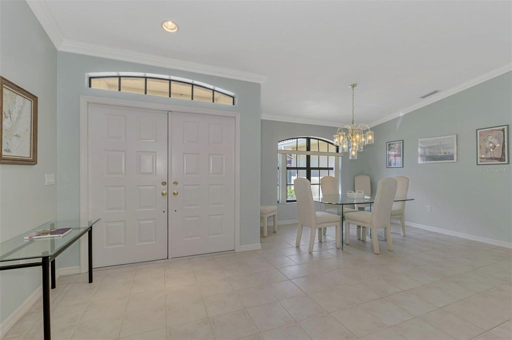 Image 14 of property listing at 525 WATERWOOD LANE, Venice, FL 34293