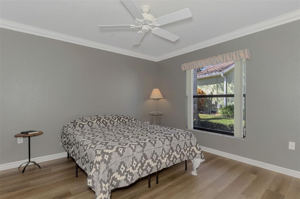 Image 48 of property listing at 525 WATERWOOD LANE, Venice, FL 34293