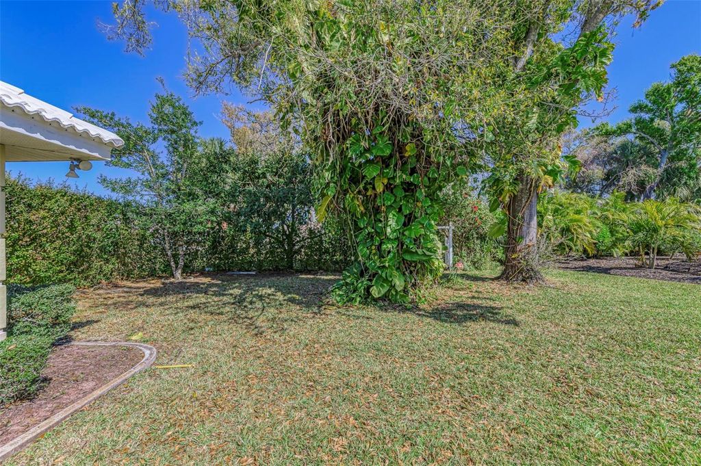 Image 54 of property listing at 525 WATERWOOD LANE, Venice, FL 34293