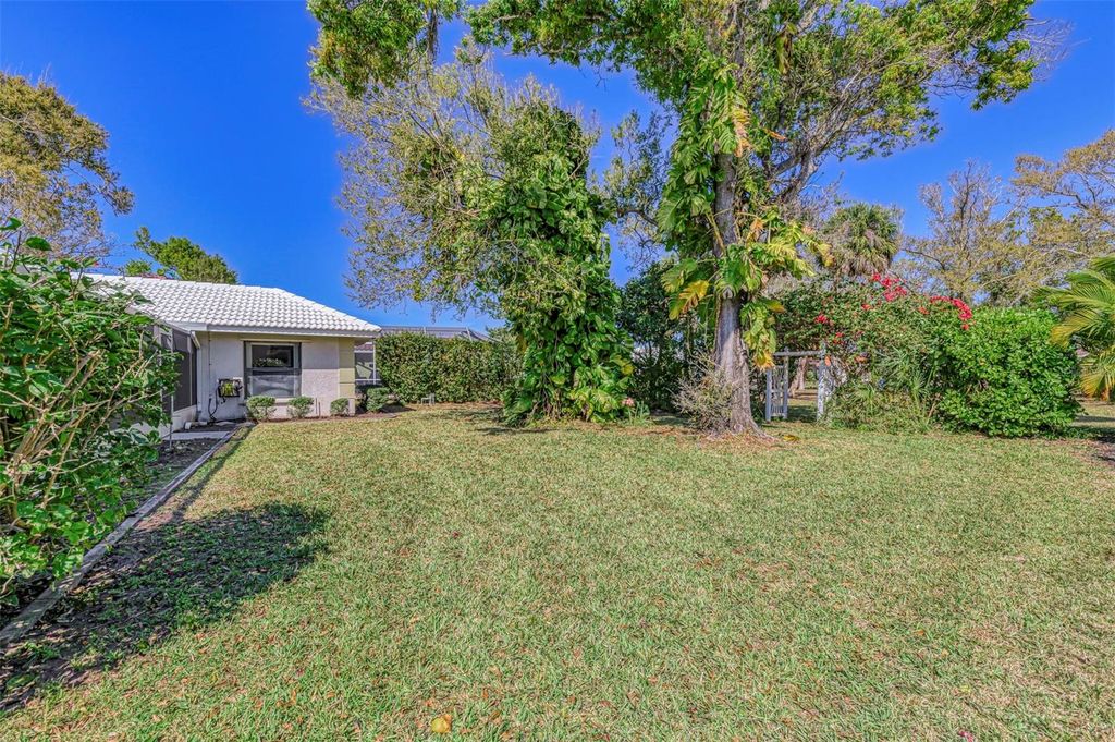 Image 56 of property listing at 525 WATERWOOD LANE, Venice, FL 34293