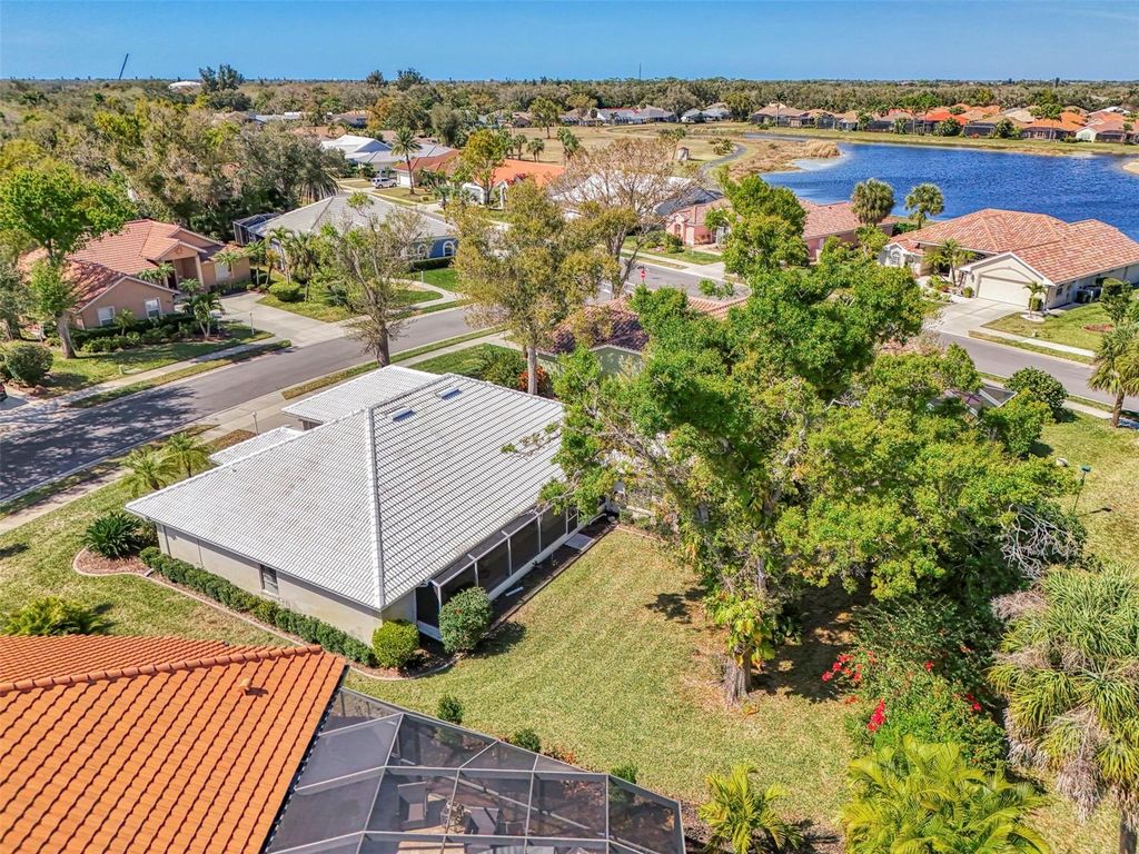 Image 60 of property listing at 525 WATERWOOD LANE, Venice, FL 34293