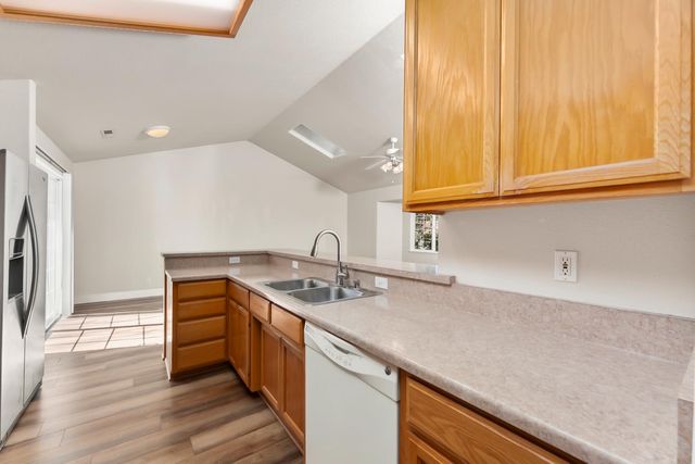 230 Manor Ct, Sutter Creek, CA 95685