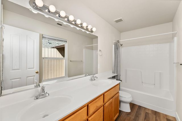 230 Manor Ct, Sutter Creek, CA 95685