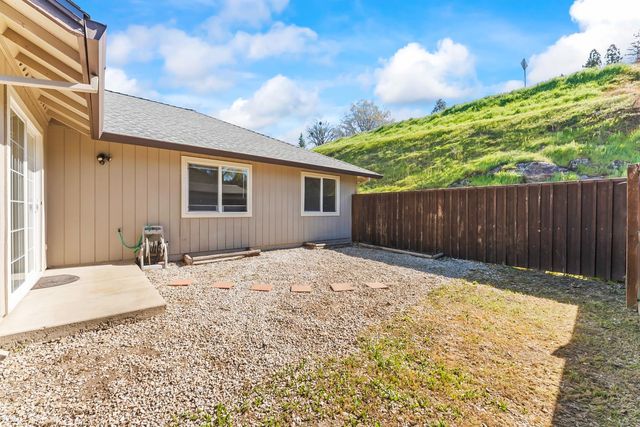 230 Manor Ct, Sutter Creek, CA 95685