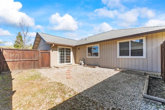 230 Manor Ct, Sutter Creek, CA 95685