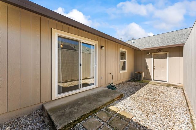 230 Manor Ct, Sutter Creek, CA 95685