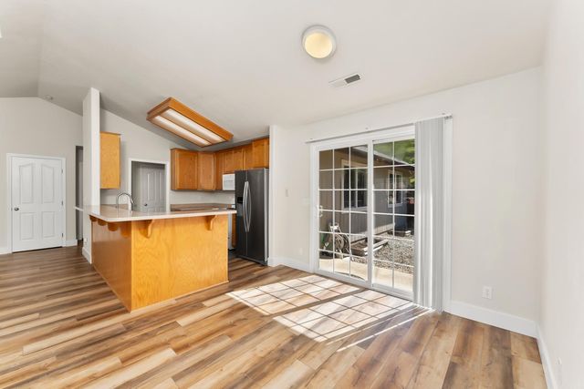 230 Manor Ct, Sutter Creek, CA 95685