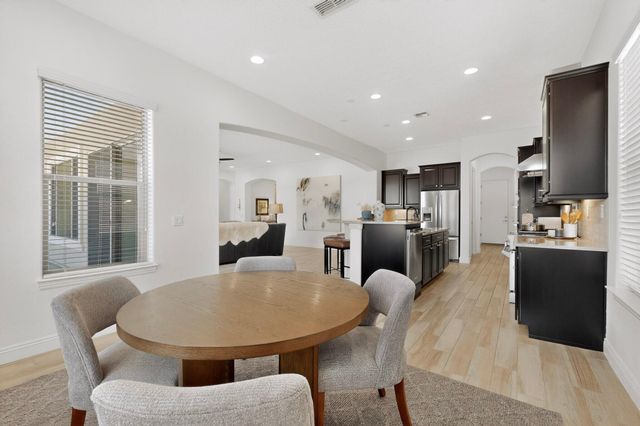 2312 Granite Mountain Loop NW, Albuquerque, NM 87120
