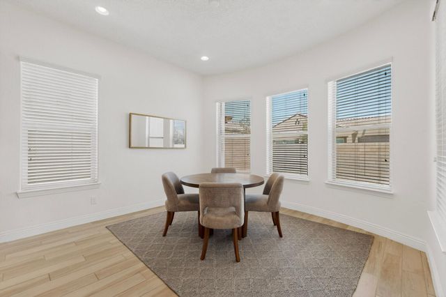 2312 Granite Mountain Loop NW, Albuquerque, NM 87120