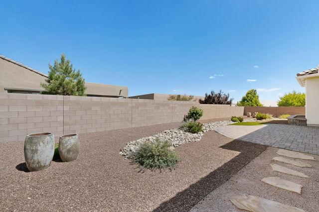 2312 Granite Mountain Loop NW, Albuquerque, NM 87120