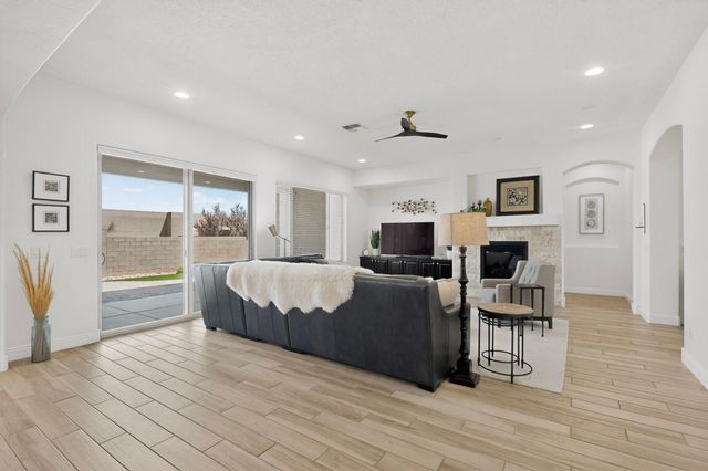 2312 Granite Mountain Loop NW, Albuquerque, NM 87120