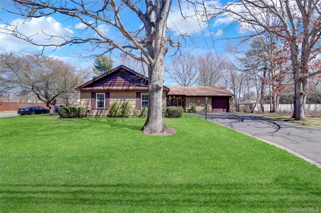 1369 Sycamore Avenue, Bohemia, NY 11716