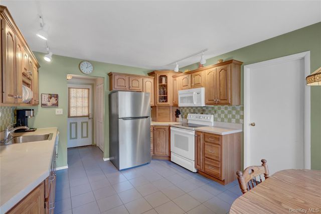1369 Sycamore Avenue, Bohemia, NY 11716