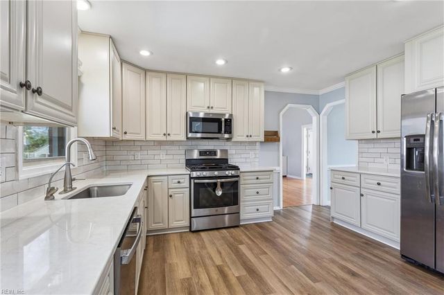 4606 Lola B CT, Chesapeake, VA 23321