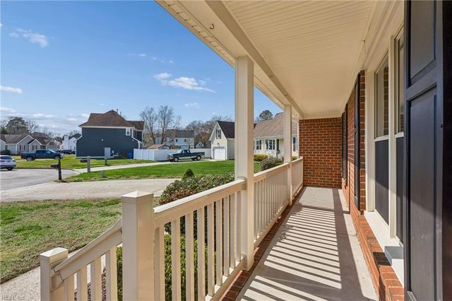 4606 Lola B CT, Chesapeake, VA 23321