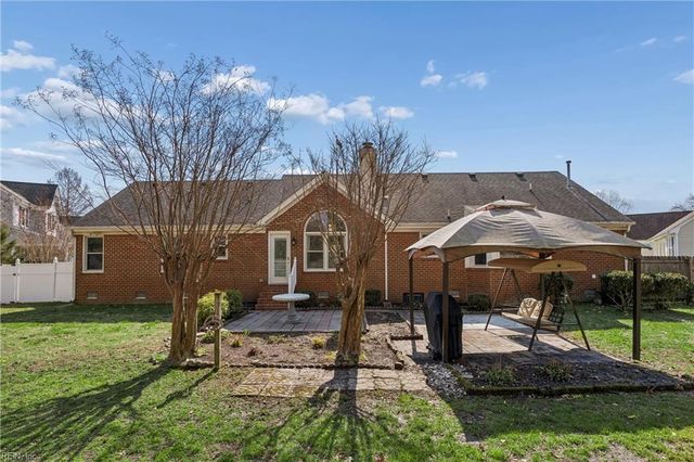 4606 Lola B CT, Chesapeake, VA 23321