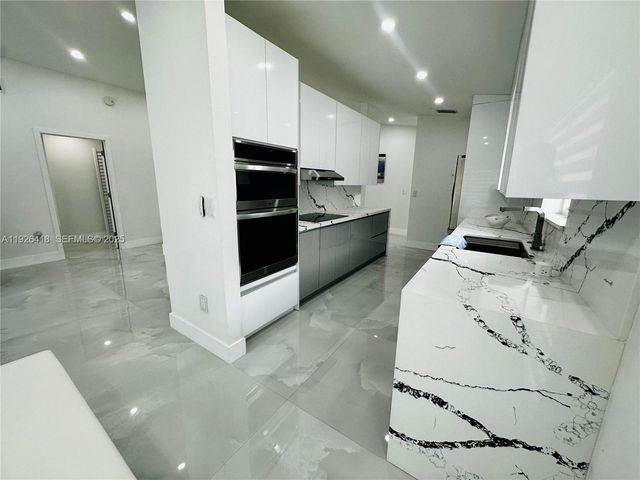 20927 SW 118th Ct, Miami, FL 33177