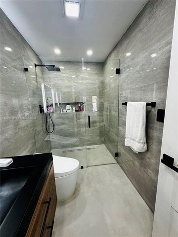 20927 SW 118th Ct, Miami, FL 33177