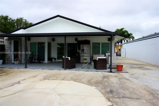 20927 SW 118th Ct, Miami, FL 33177