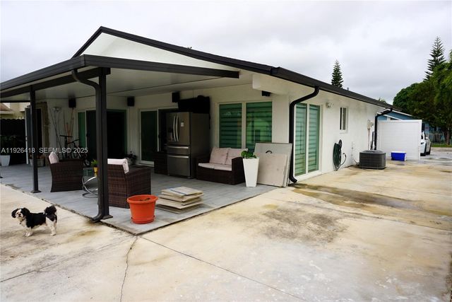 20927 SW 118th Ct, Miami, FL 33177