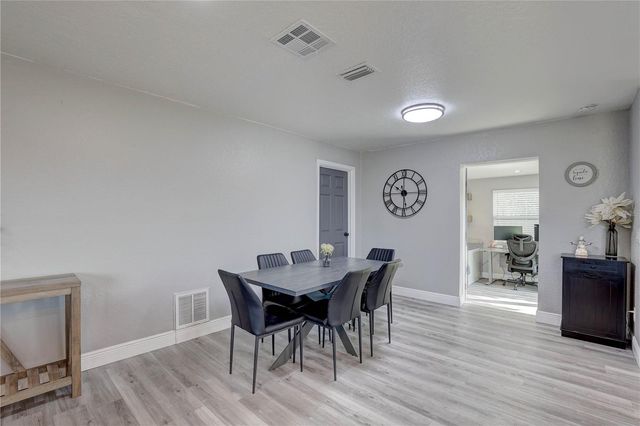 8201 RIDGE ROAD, Seminole, FL 33772