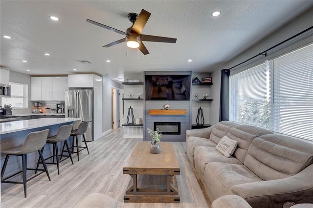 8201 RIDGE ROAD, Seminole, FL 33772