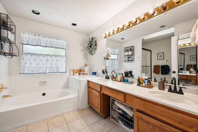 420 Misty Oaks Street, Azle, TX 76020