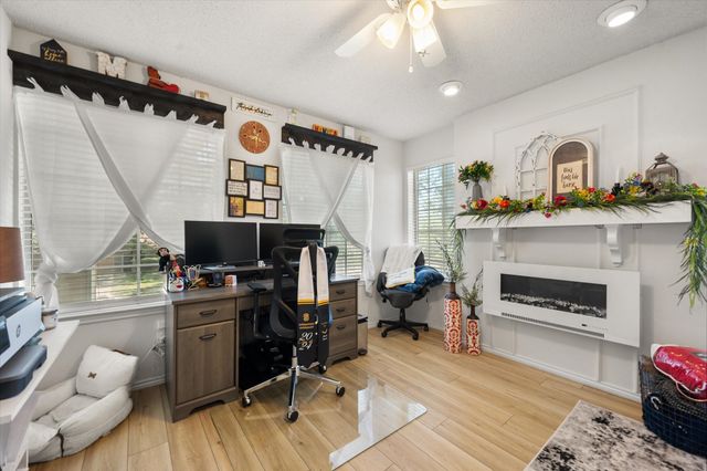 420 Misty Oaks Street, Azle, TX 76020