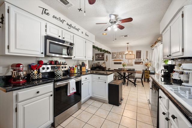 420 Misty Oaks Street, Azle, TX 76020