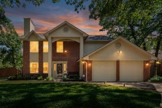 420 Misty Oaks Street, Azle, TX 76020