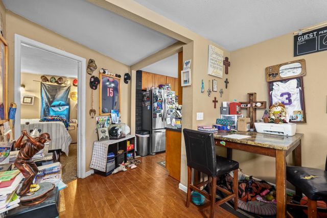 100 21St Street, Minot, ND 58703