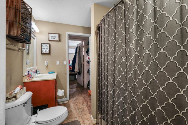 100 21St Street, Minot, ND 58703