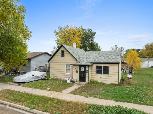 100 21St Street, Minot, ND 58703