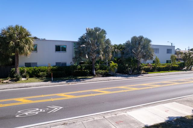 702 N Federal Highway B4, Lake Worth Beach, FL 33460