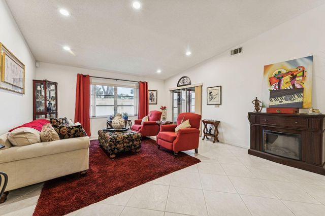 8236 Summerbreeze Lane, Boca Raton, FL 33496