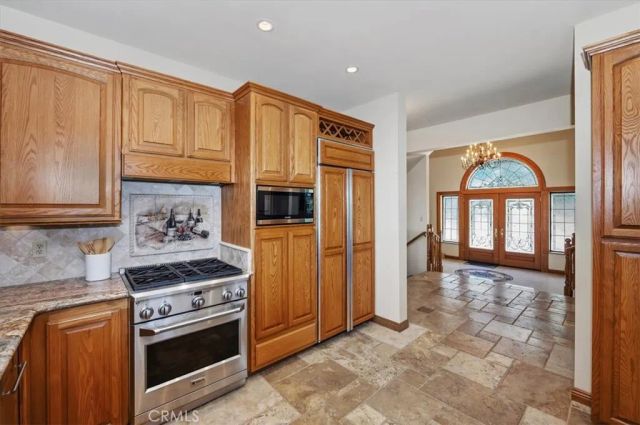 26077 Walnut Hills, Lake Arrowhead, CA 92352