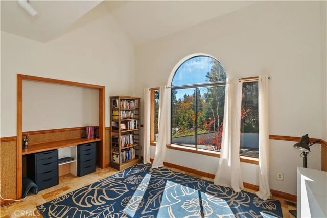 26077 Walnut Hills, Lake Arrowhead, CA 92352