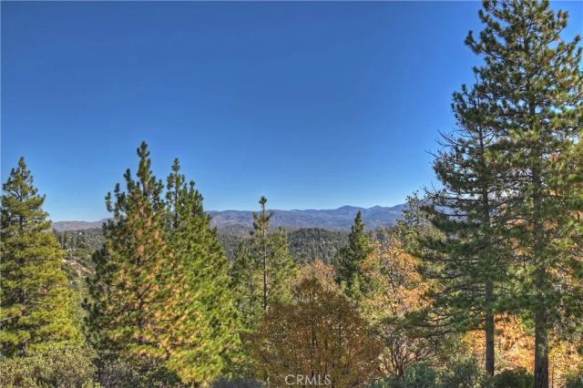 26077 Walnut Hills, Lake Arrowhead, CA 92352