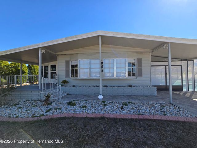 16229 Brookridge Boulevard, Brooksville, FL 34613