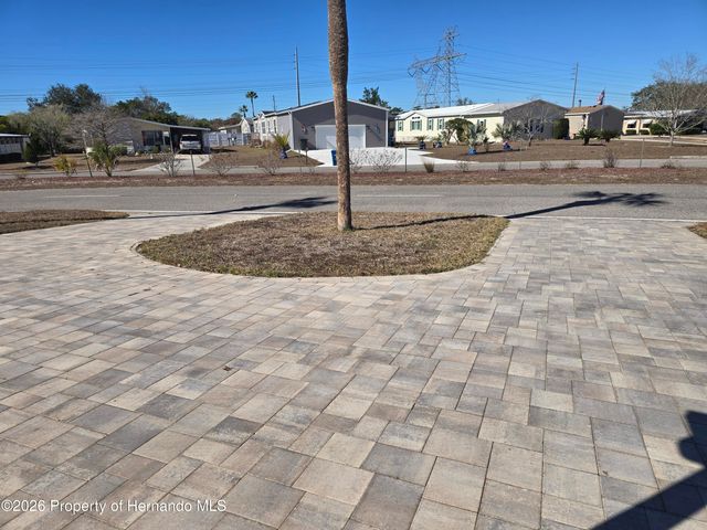 16229 Brookridge Boulevard, Brooksville, FL 34613