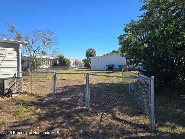16229 Brookridge Boulevard, Brooksville, FL 34613