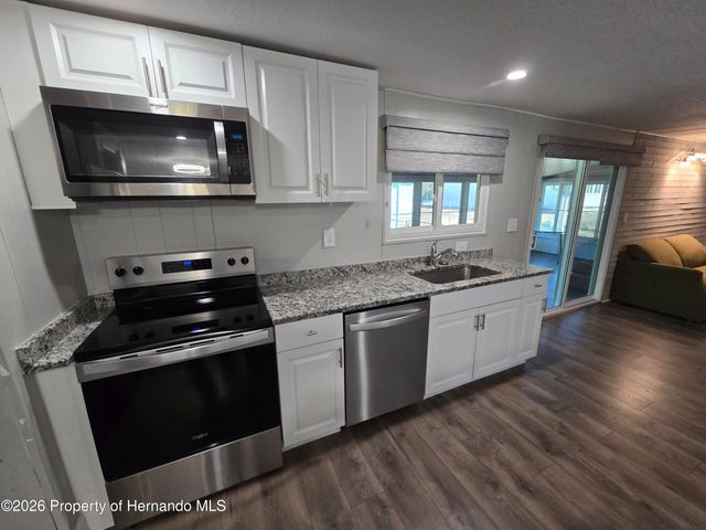 16229 Brookridge Boulevard, Brooksville, FL 34613