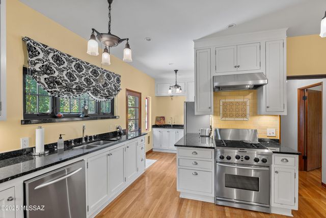 2149 E 4th Street, Tucson, AZ 85719