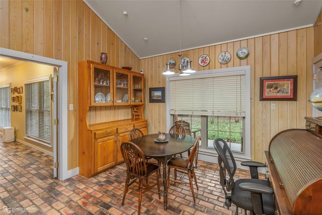 3100 Herren Road, Doyline, LA 71023